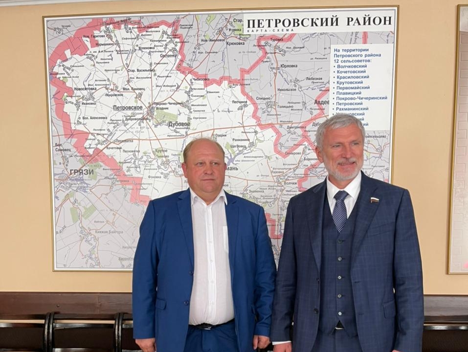 Журавлев отметил реализацию нацпроекта "Образование" в селе Петровское