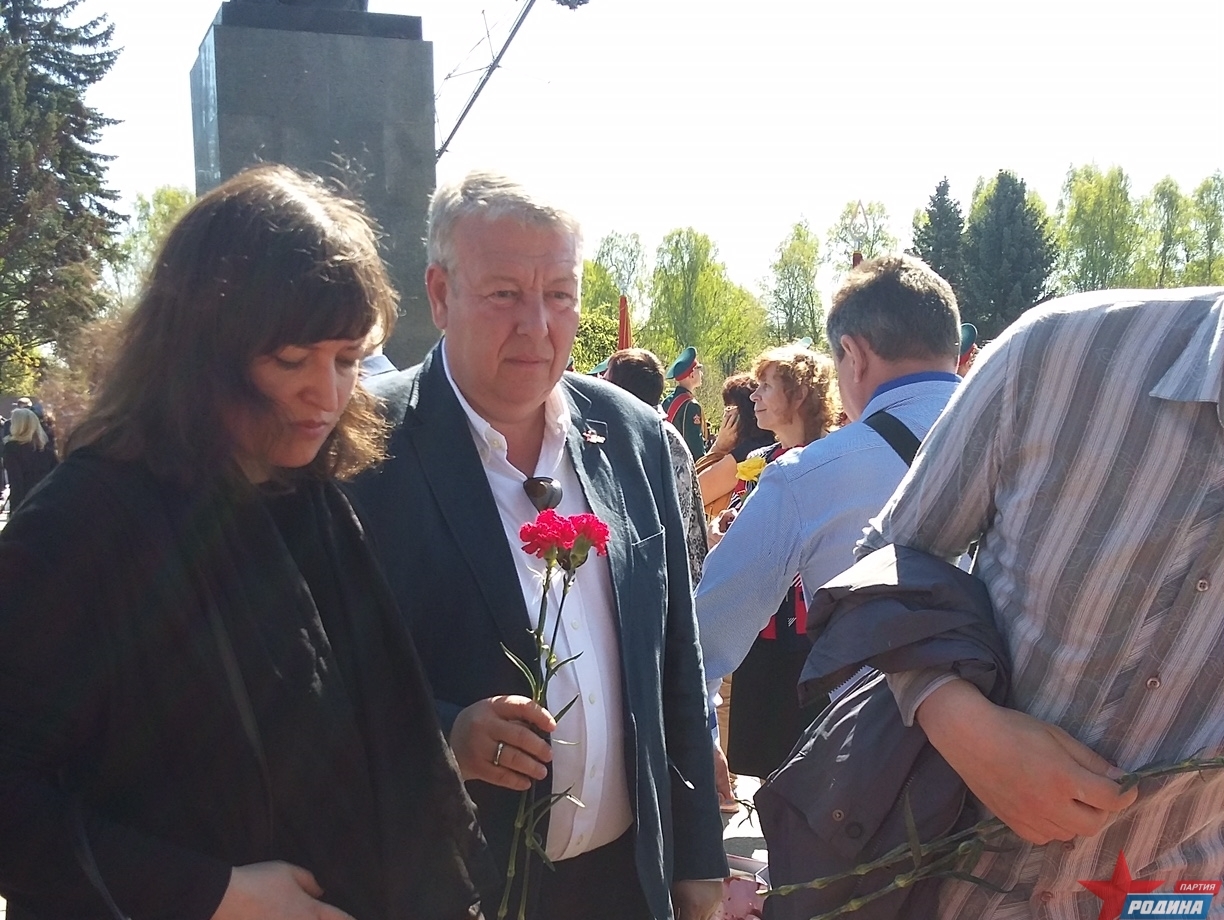 Евгений Хаванов принял участие в торжественном возложении цветов к мемориалу на Пискарёвском кладбище