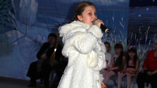 Патриоты Новочеркасска поздравили детей-беженцев с Донбасса
