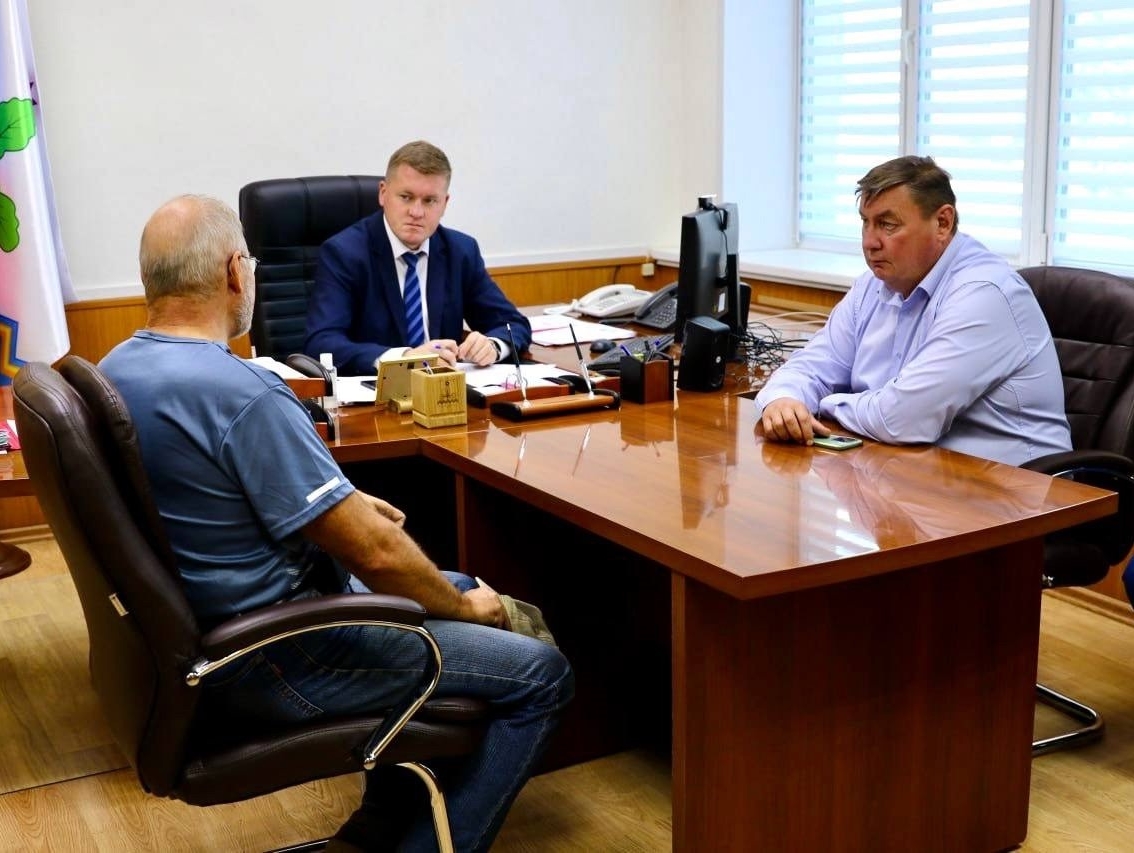 Владимир Михайлов провел личный прием населения