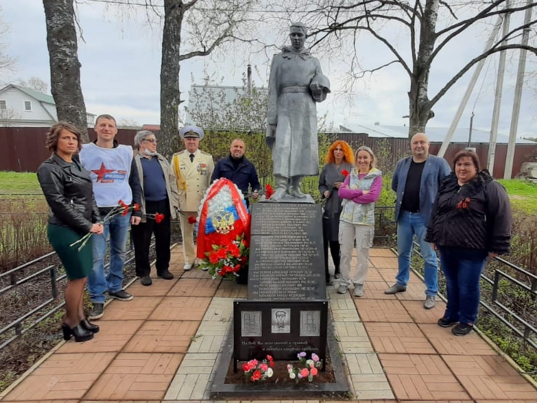 Подмосковные родинцы оказали помощь в открытии мемориальной доски в память герою