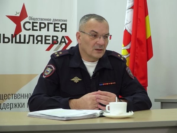 Новая программа "Простым языком с Сергеем Смышляевым" - о работе с трудными подростками