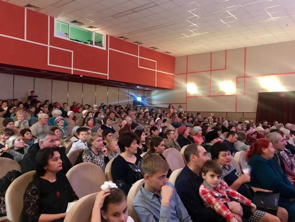 Депутат Госдумы Алексей Журавлев поздравил верхнехавцев с Днем матери