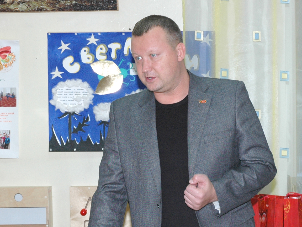 Партиец пообщался с тульскими инвалидами