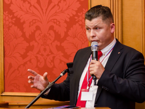 ФЕДОР ЛУГИНИН ПОЗДРАВИЛ МУСУЛЬМАН С ПРАЗДНИКОМ УРАЗА-БАЙРАМ