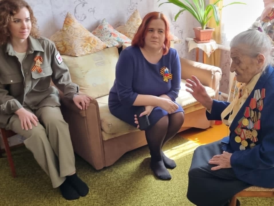 Сотрудники Приемной "РОДИНЫ" в Тамбове поздравили ветеранов