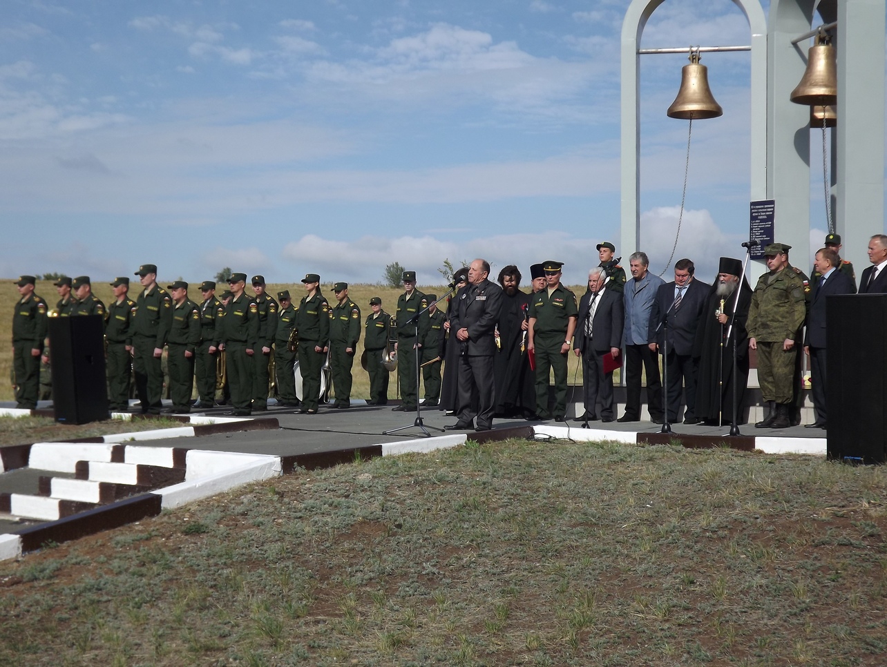 Оренбургские партийцы почтили память погибших на Тоцком полигоне в 1954 году