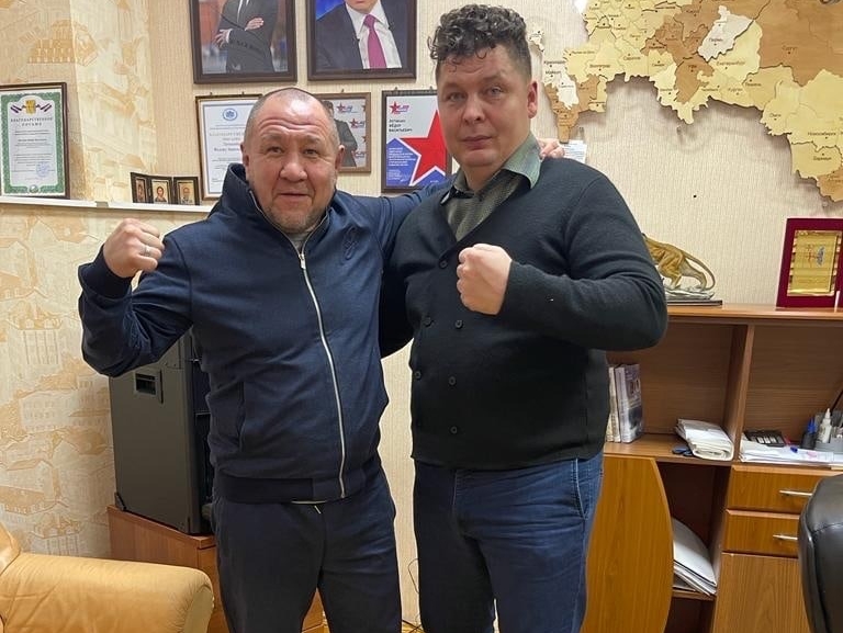 Легендарный боксер станет членом Совета Кировской "РОДИНЫ"