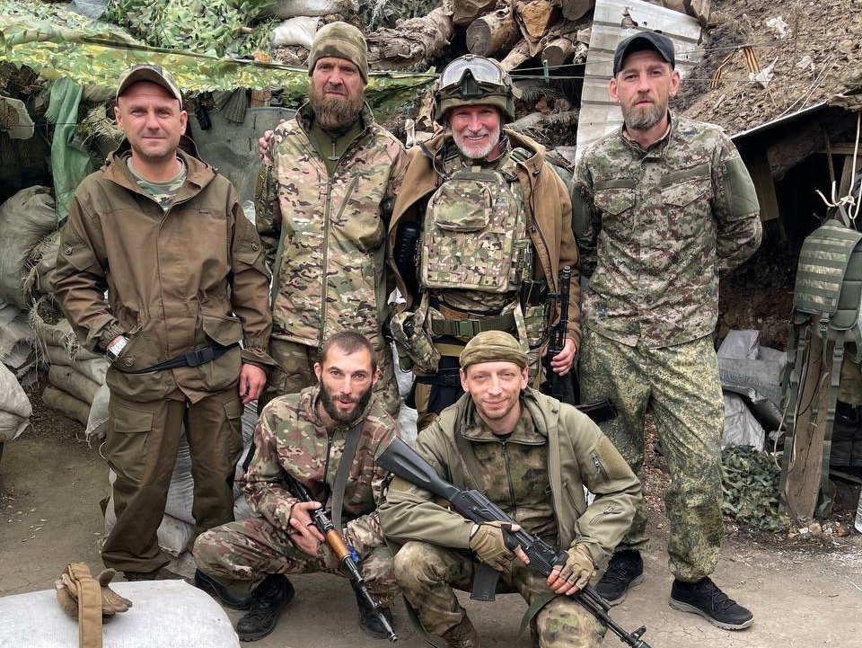 Журавлев: Жители Донбасса вынуждены были взять в руки автоматы для защиты своей земли