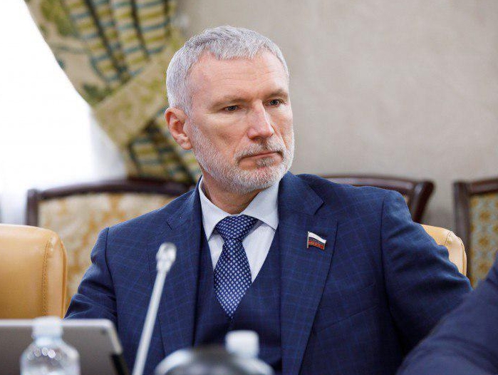 Журавлев: Свои системы передачи данных у России должны были быть  уже давно