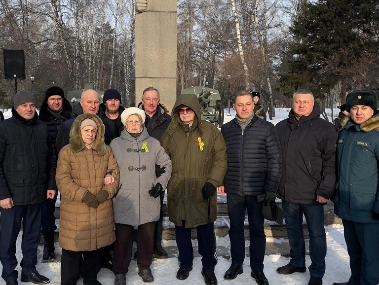 Клуб избирателей Вячеслава Илюхина принял участие в акциях, посвященной годовщине освобождения Ленинграда от блокады