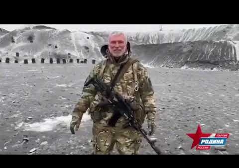 Алексей Журавлев поздравил россиян с Новым годом с линии фронта