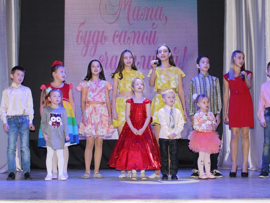 Нижегородская "РОДИНА" помогла подготовить праздник, посвященный Дню матери