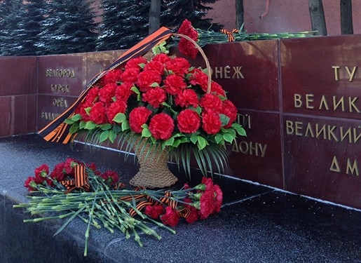Делегация "РОДИНЫ" возложила цветы в годовщину освобождения Воронежа, 25 января 2014 г.