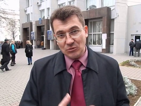 ОБЩЕСТВЕННИКИ РАЗБЕРУТСЯ, ПОЧЕМУ В СЕВАСТОПОЛЬСКИХ МАРШРУТКАХ ЖАРКО