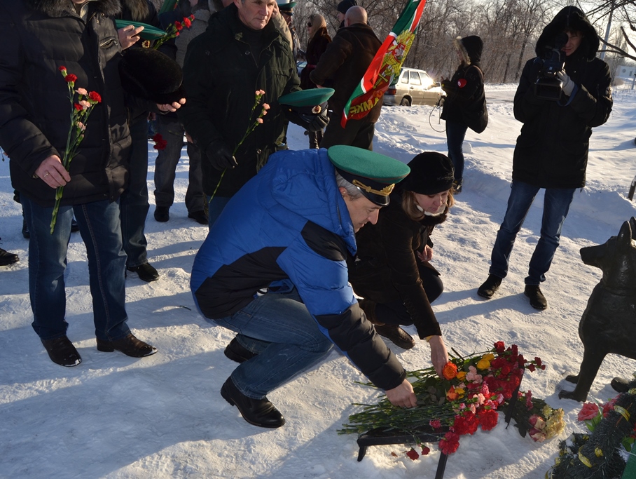 Патриоты Саратова почтили память героев-афганцев