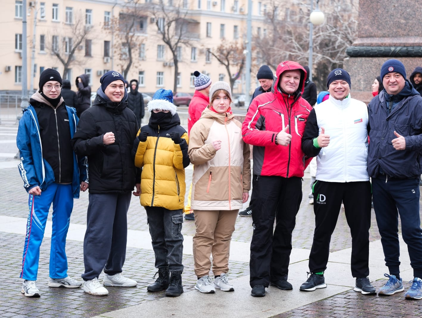 НОВОГОДНЯЯ ПРОБЕЖКА С УЧАСТИЕМ ВЛАДИМИРА СУХАРЕВА