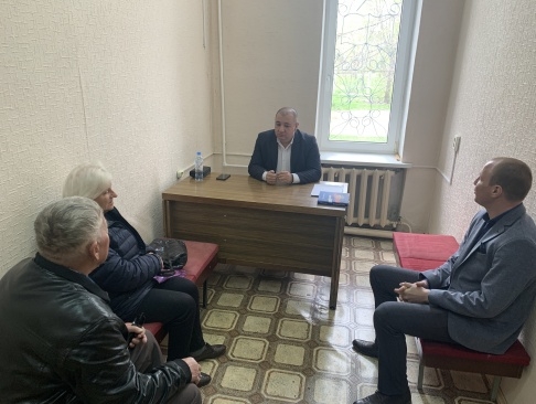 ЛИДЕР АСТРАХАНСКОЙ "РОДИНЫ" ПРОВЕЛ ВЫЕЗДНОЙ ПРИЕМ ГРАЖДАН В ГОРОДЕ ЗНАМЕНСКЕ И СЕЛЕ КАПУСТИН ЯР