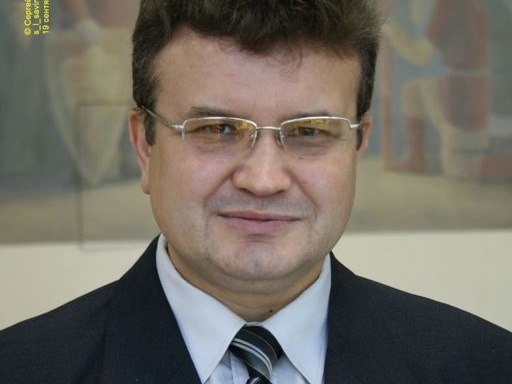 Огнев: Соединенными Штатами управляют персоны с признаками подросткового инфантилизма