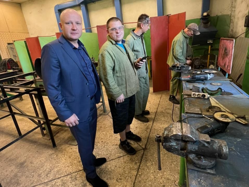Игорь Борисов провел аттестацию молодых сварщиков