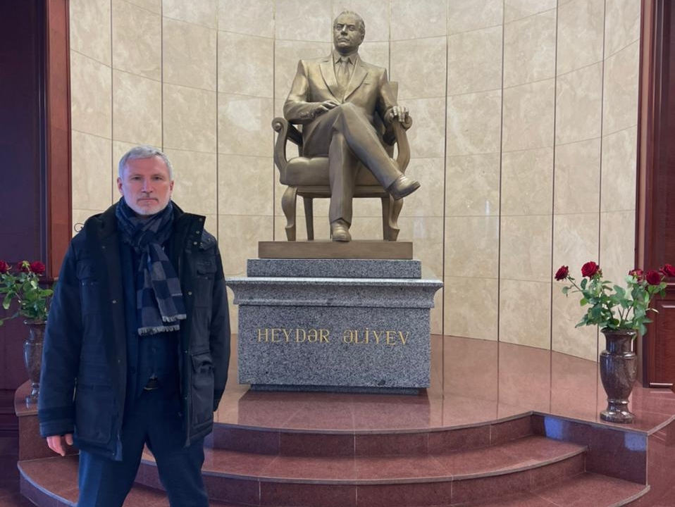 Алексей Журавлев посетил Национальное Собрание Азербайджанской Республики