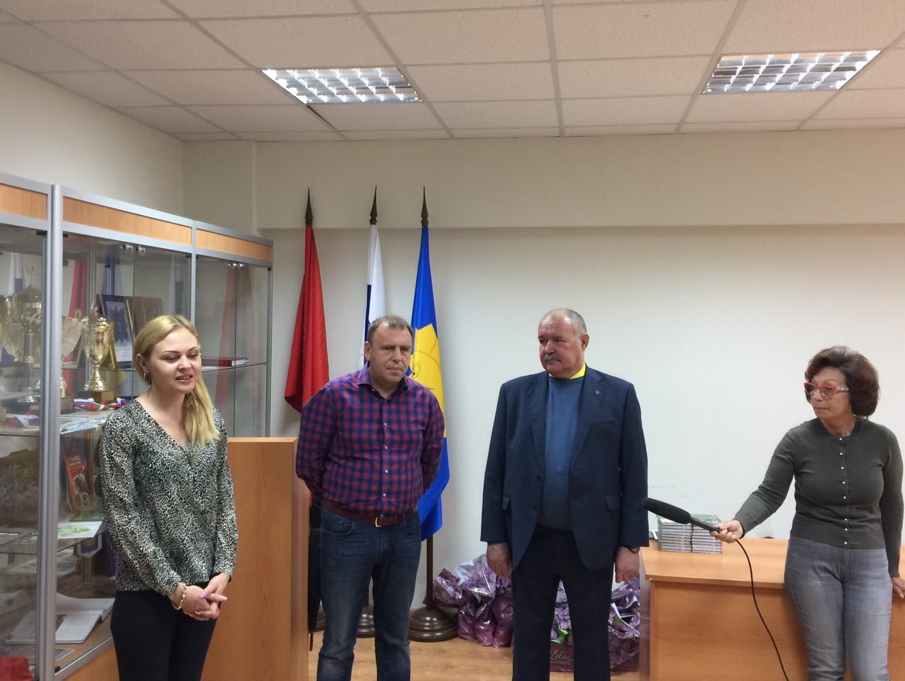 Истринская "РОДИНА" поздравила местных пенсионеров с Днем пожилого человека