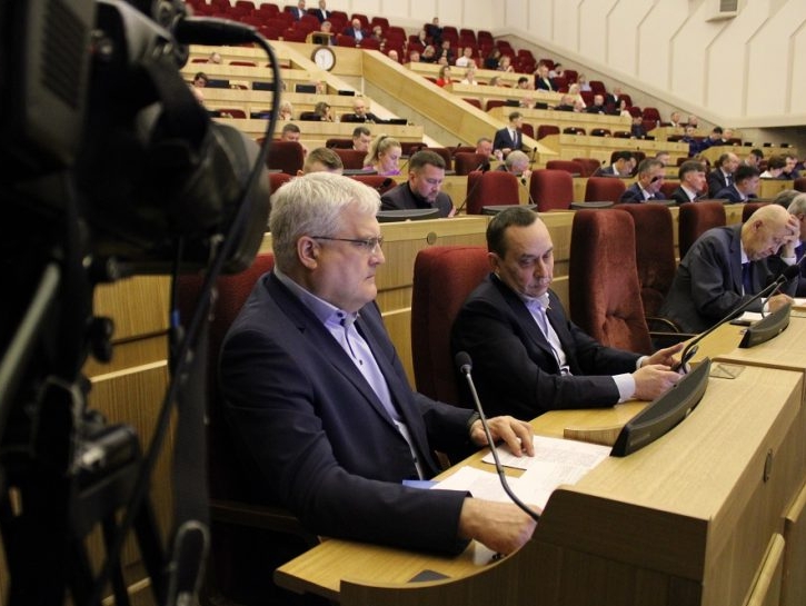 Вячеслав Илюхин: Надо исключить из бюджета выплаты по невыполненным обязательствам