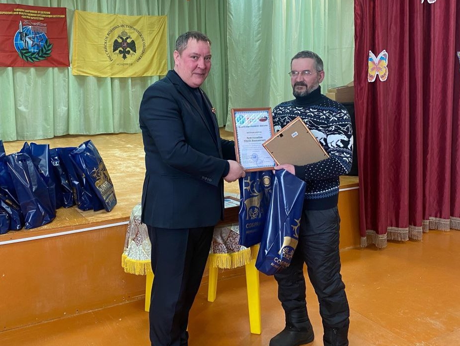 Андрей Ружников поблагодарил жителей деревни Лабожское за помощь бойцам СВО