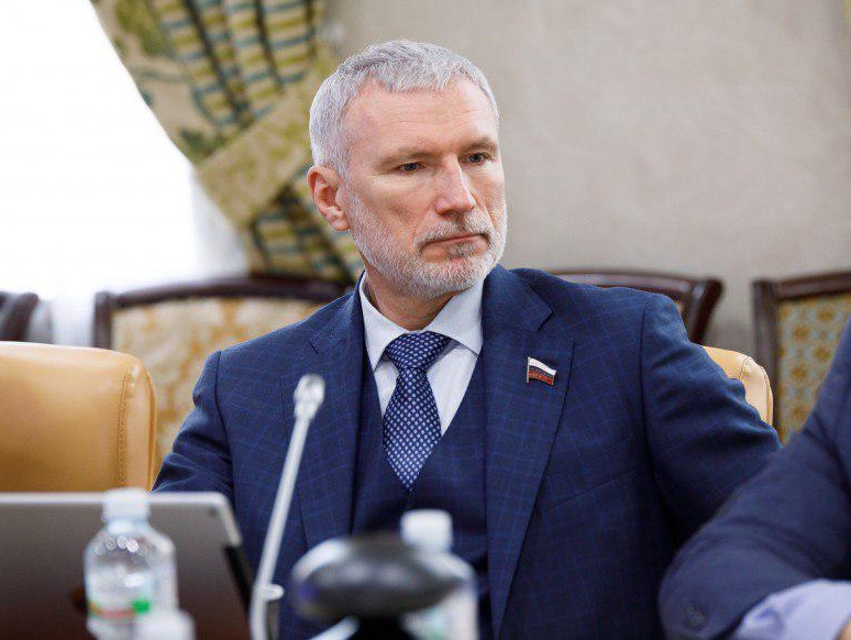 Алексей Журавлев: Давно пора переходить к антидолларовой финансовой политике!