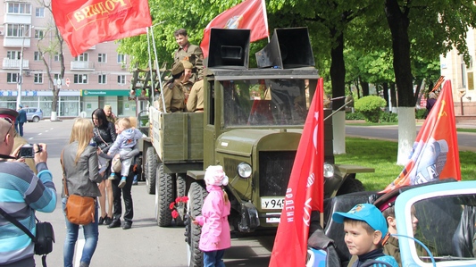 Воронежская "РОДИНА" провела автопробег боевой техники