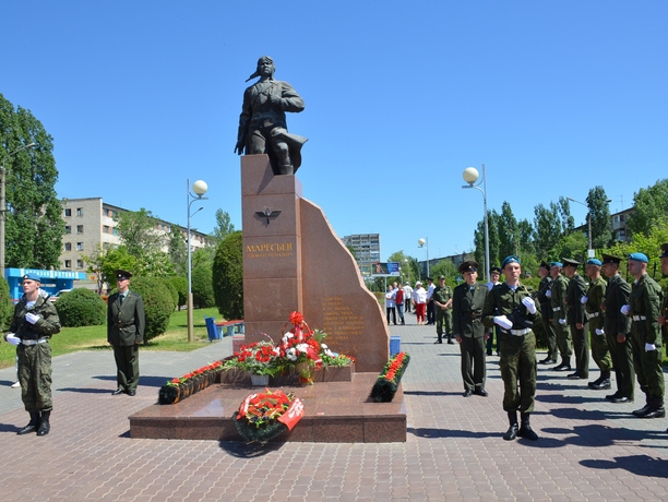 Волгоградская "РОДИНА" отметила день рождения героя СССР - Алексея Маресьева