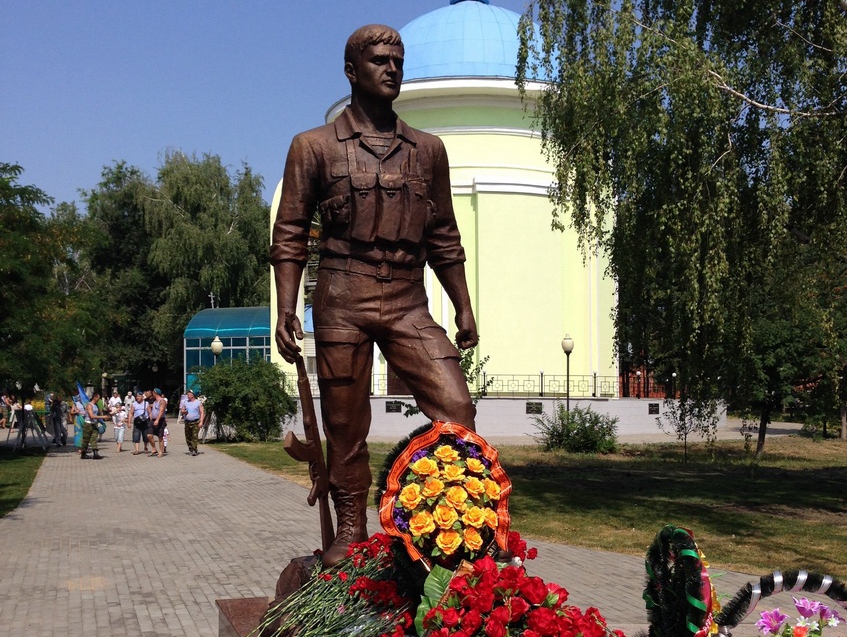 Социал-патриоты приняли участие в открытии памятника в Воронеже