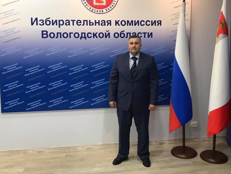 Алексей Рылеев сдал подписи на выборы губернатора Вологодской области