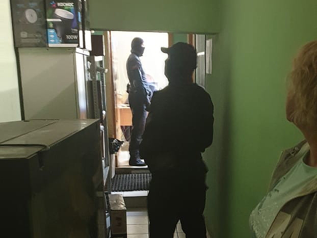 Суд признал незаконными обыск и выемку документов в штабе кандидата от партии "РОДИНА" Олега Мосягина