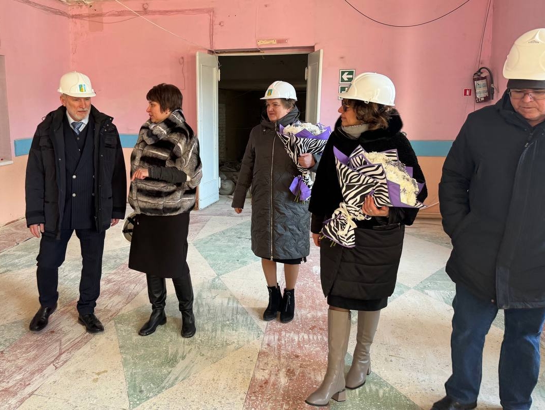 Журавлев в Тамбове посетил школу, где идет капремонт в рамках нацпроекта "Образование"