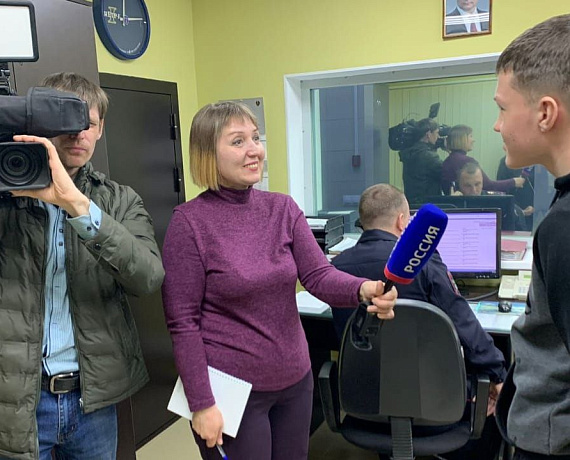 Представители молодежного движения Новгородской "РОДИНЫ" посетили УГИБДД