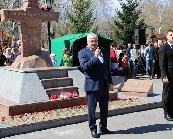 79-ю годовщину Победы при участии Клуба избирателей Вячеслава Илюхина отметили в Новосибирске