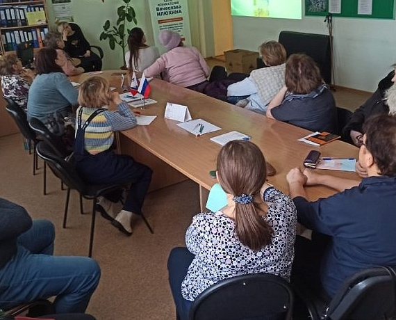 Общественные приемные Вячеслава Илюхина проводят встречи с председателями Советов МКД и занятия "Школы ЖКХ"