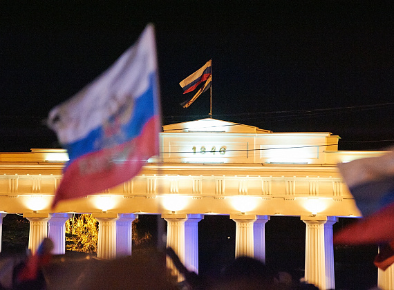 Российские флаги в Симферополе, Бахчисарае, Севастополе, 15 марта 2014 г.