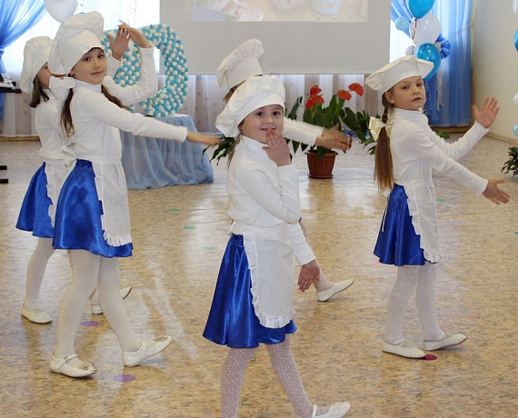 Нижегородские партийцы поздравили детишек с наступающим Новым годом