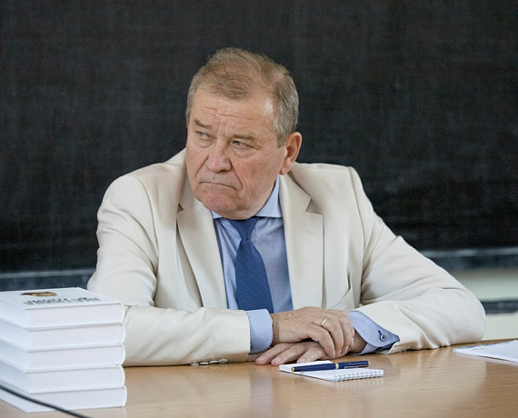 Михаил Хазин в Новосибирске встретился с преподавателями и студентами