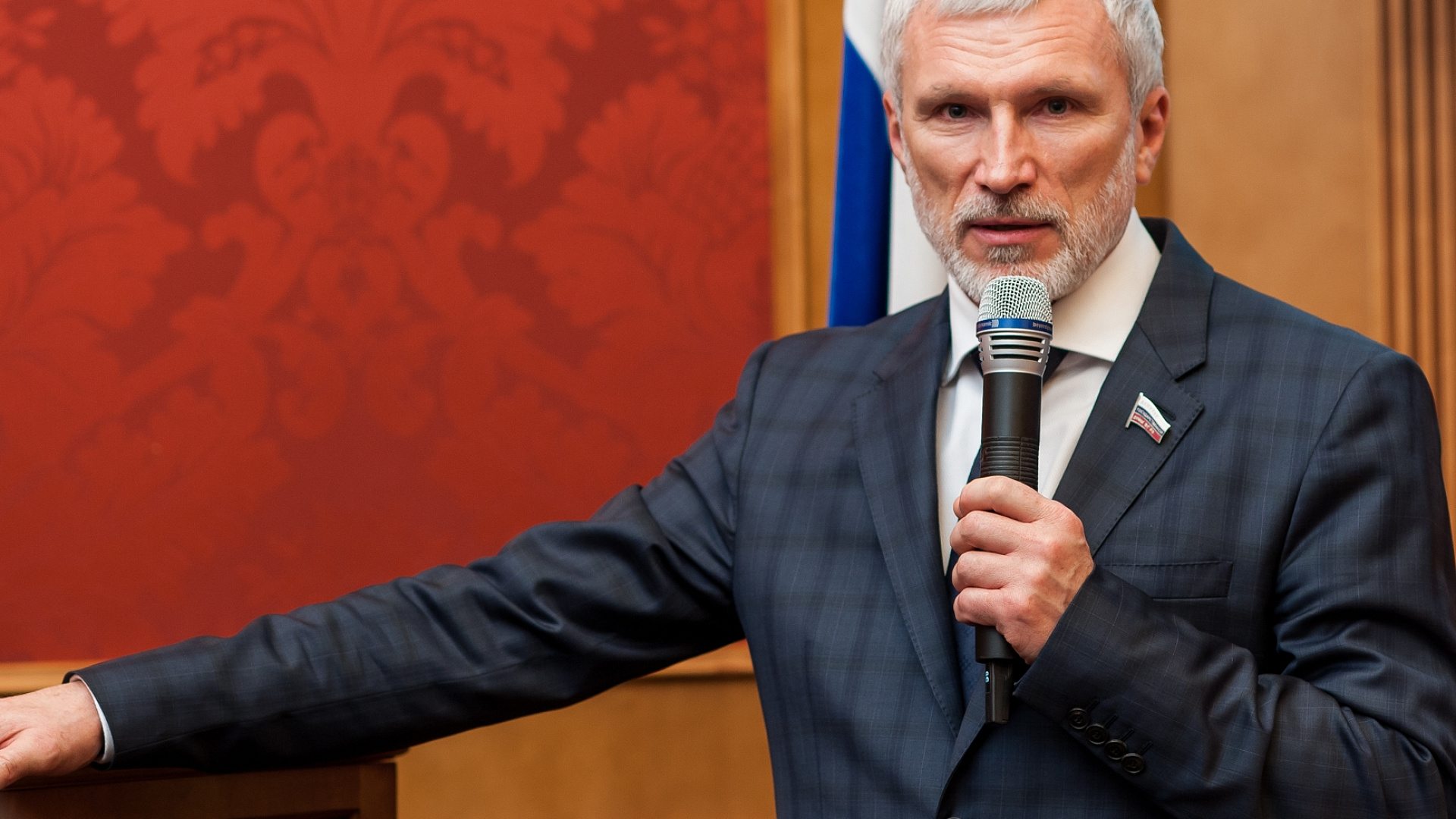 Журавлев: В Центробанке аплодируют новому рекорду кредитного закабаления россиян
