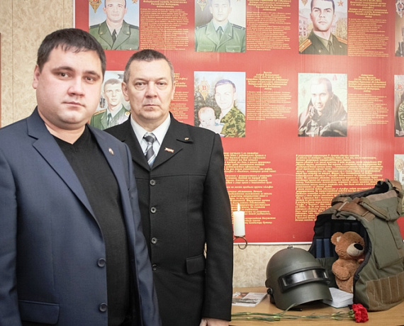 Патриоты Челябинска приняли участие в открытии музея Беслана в школе Челябинска