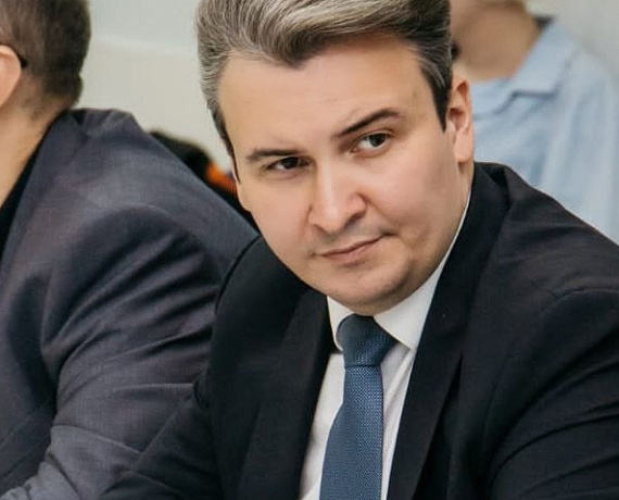 Никита Габов представил партию "РОДИНА" на заседании клуба политологов