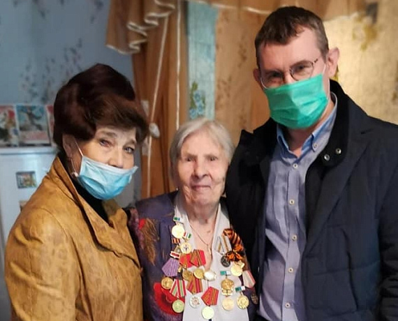 Активисты новосибирской "РОДИНЫ" поздравили ветеранов, проживающих в районе Пашино
