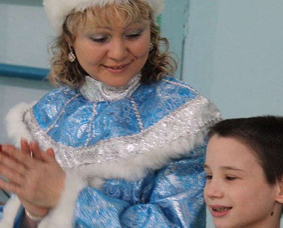Омская "РОДИНА" и ветераны организовали праздник в школе-интернате