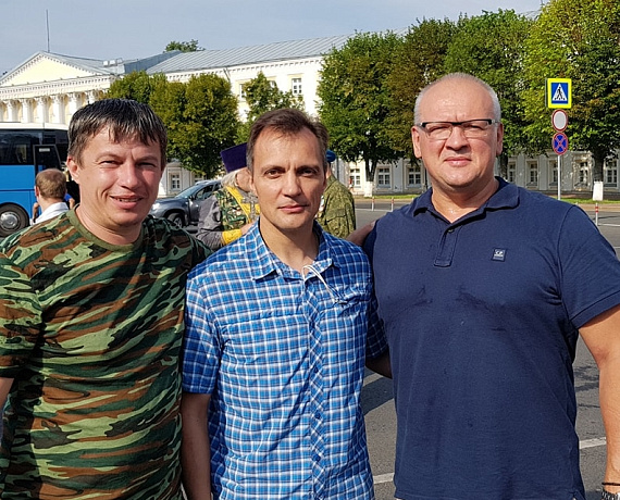 Ярославские родинцы приняли участие в автопробеге ветеранов ВДВ