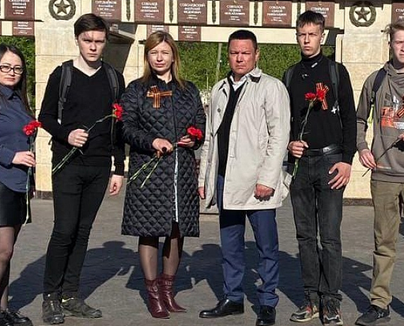 "РОДИНА" Татарстана в честь Великой Победы возложила цветы к Вечному огню