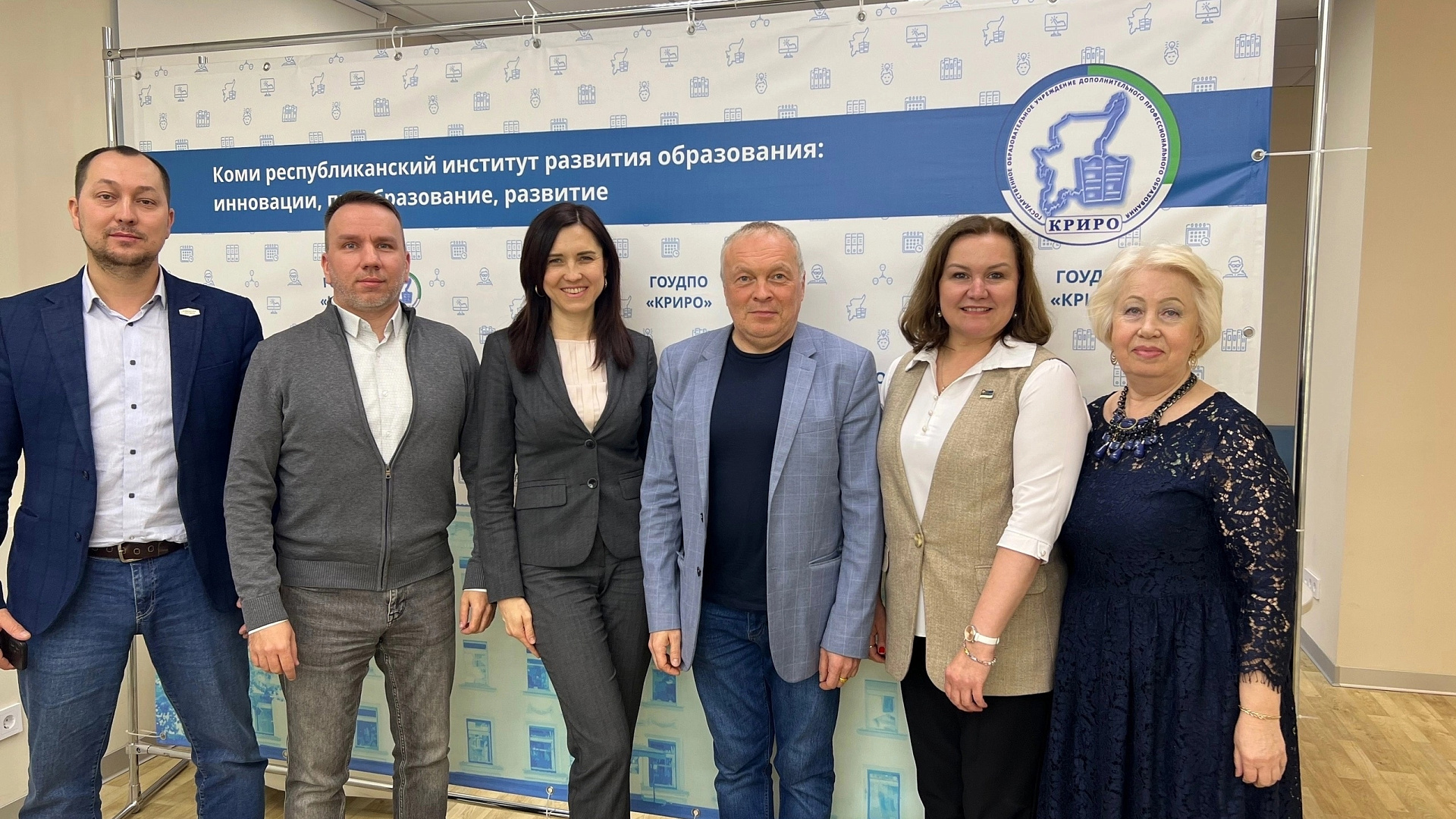Елена Иванова приняла участие в межрегиональном родительском собрании