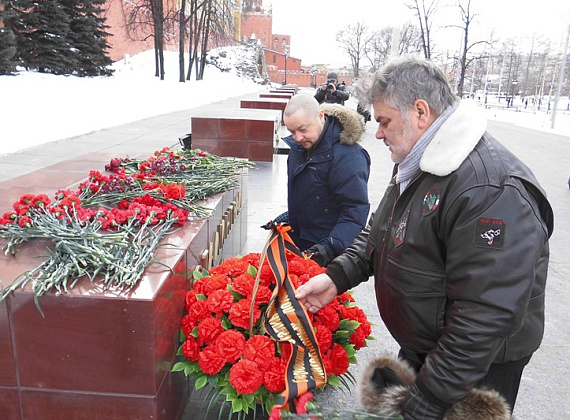 "РОДИНА" возложила цветы в годовщину победы в Сталинградской битве, 2 февраля 2014 г.